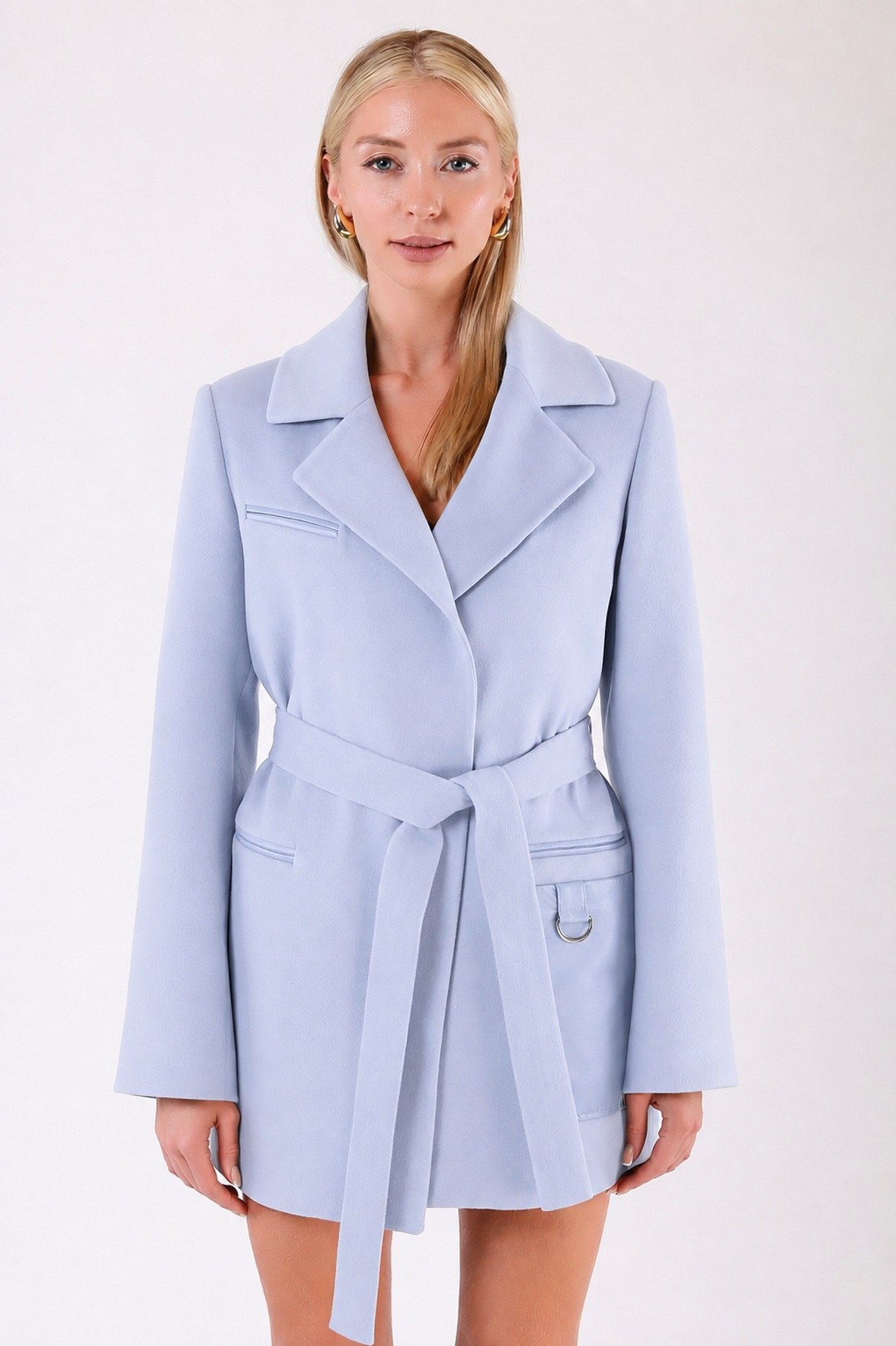Manteau en cachemire bleu clair avec fitures en cuir, LC Leather Club