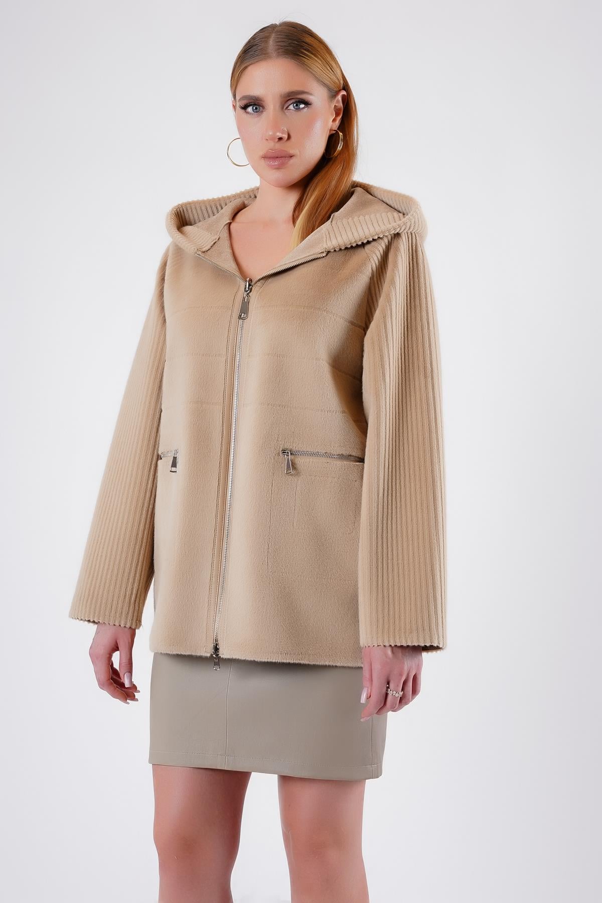 Manteau en laine beige à capuche double face, LC Leather Club
