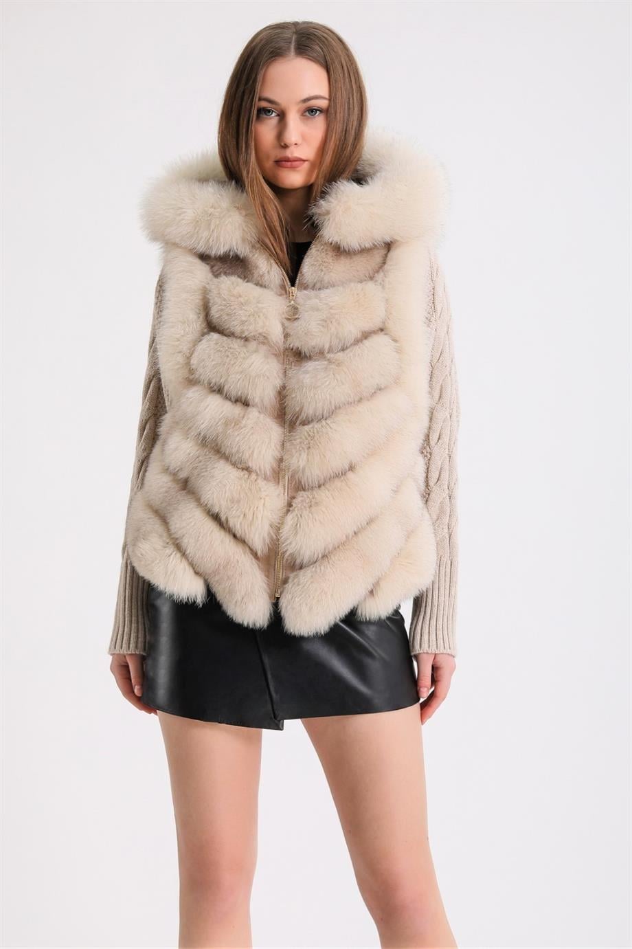 Bej Örme Triko Aksesuarlı Tilki Kürk Ceket, LC Leather Club