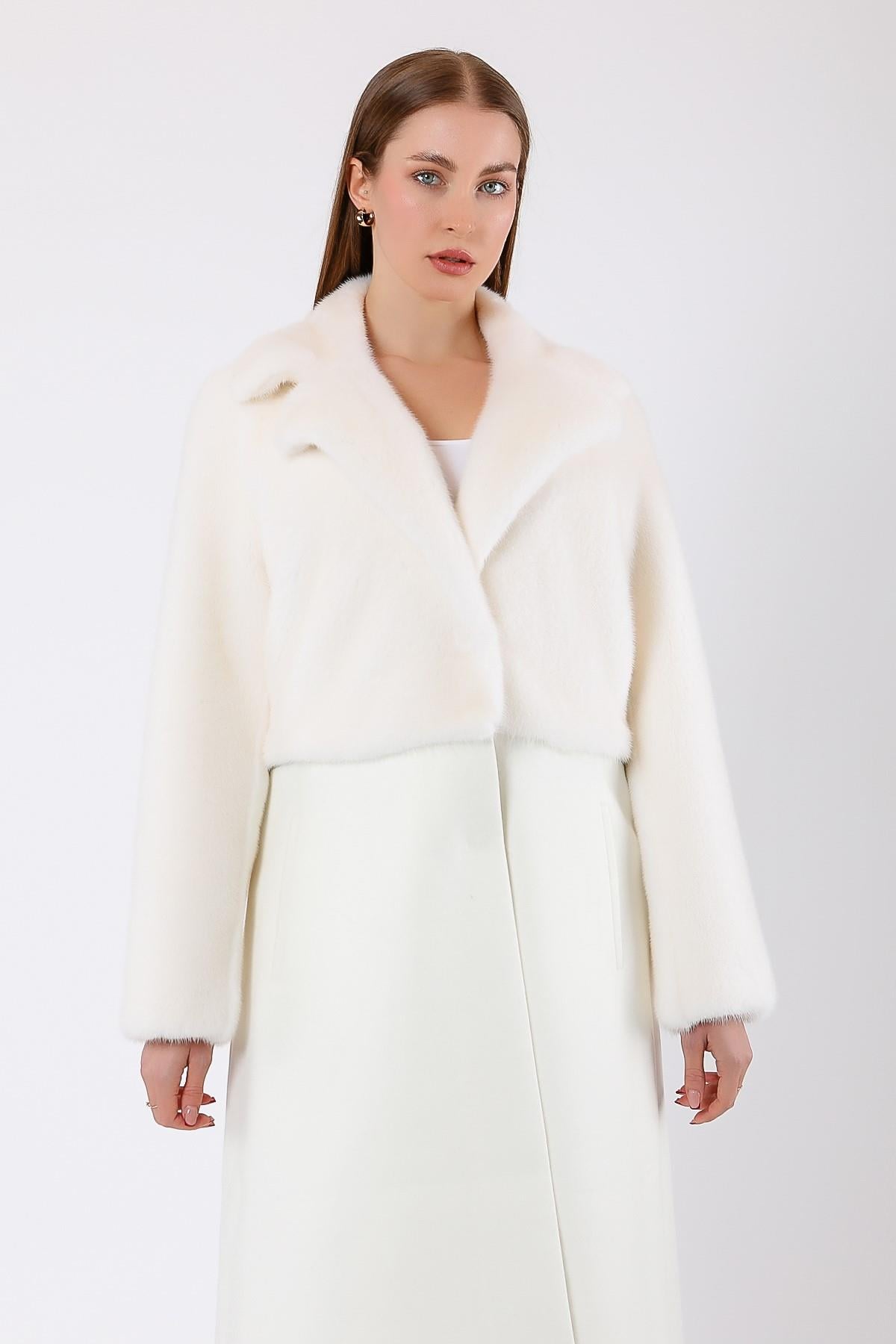 Manteau en cachemire blanc avec garniture de fourrure de vison, LC Leather Club