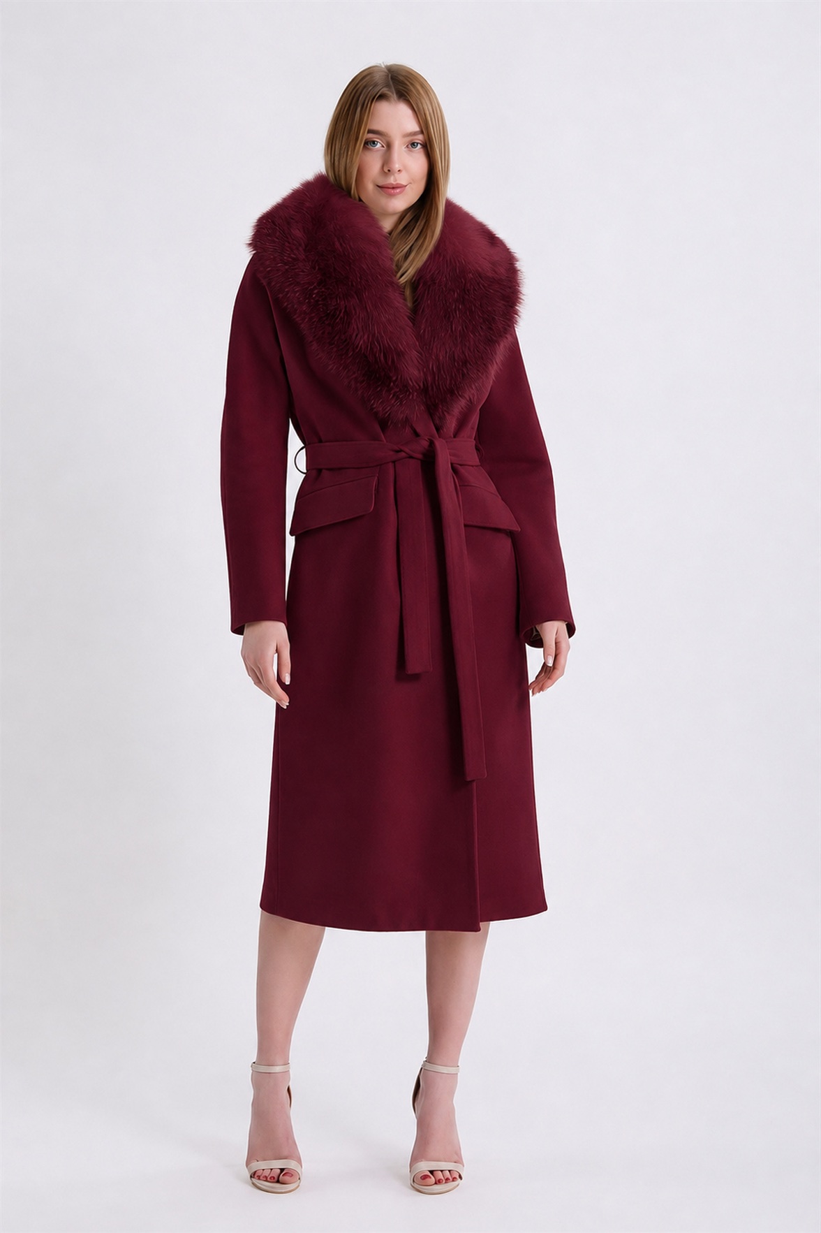 Manteau en cachemire Arjante bordeaux avec fitures en renard, LC Leather Club