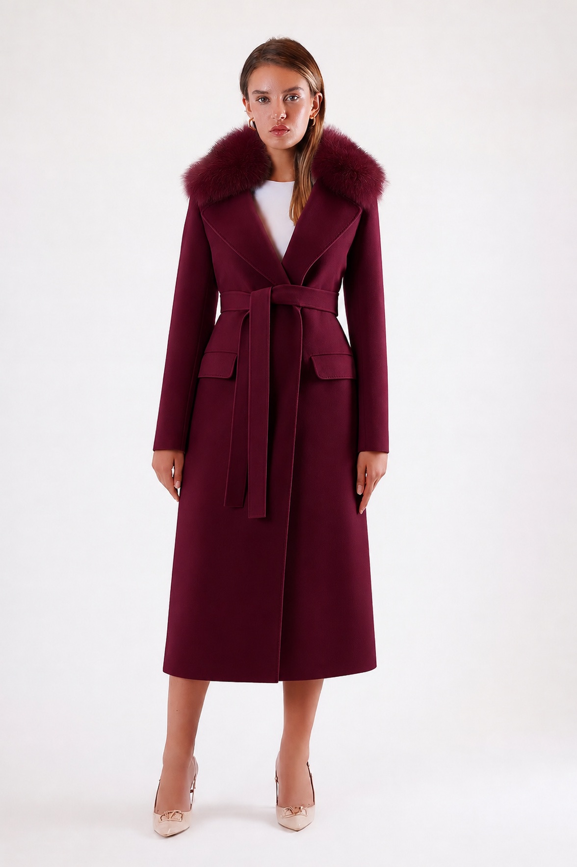 Manteau en cachemire bordeaux avec fioritures en fourrure, LC Leather Club