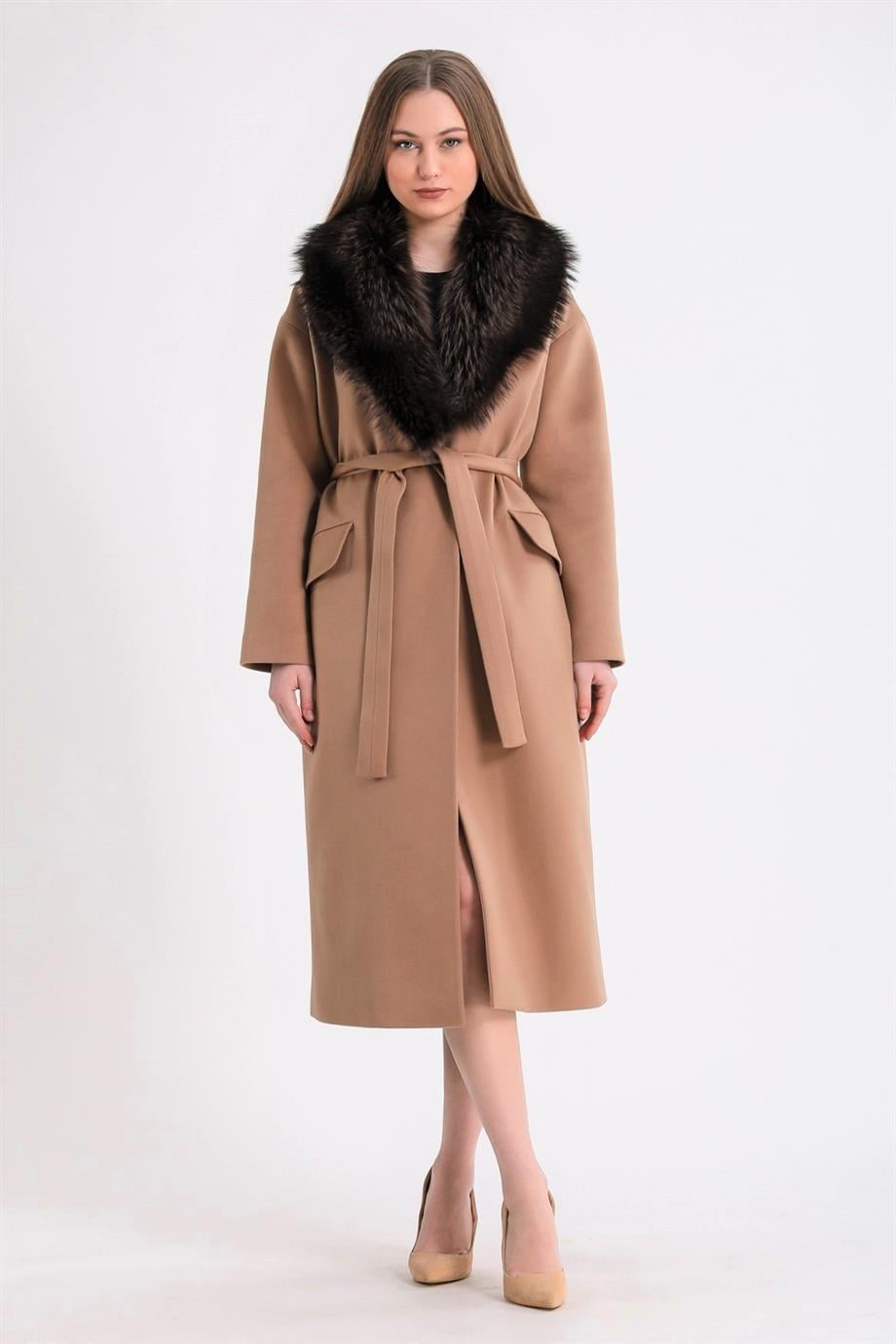 Kamelfarbener Kaschmirmantel mit braunem Fuchspelzbesatz, LC Leather Club