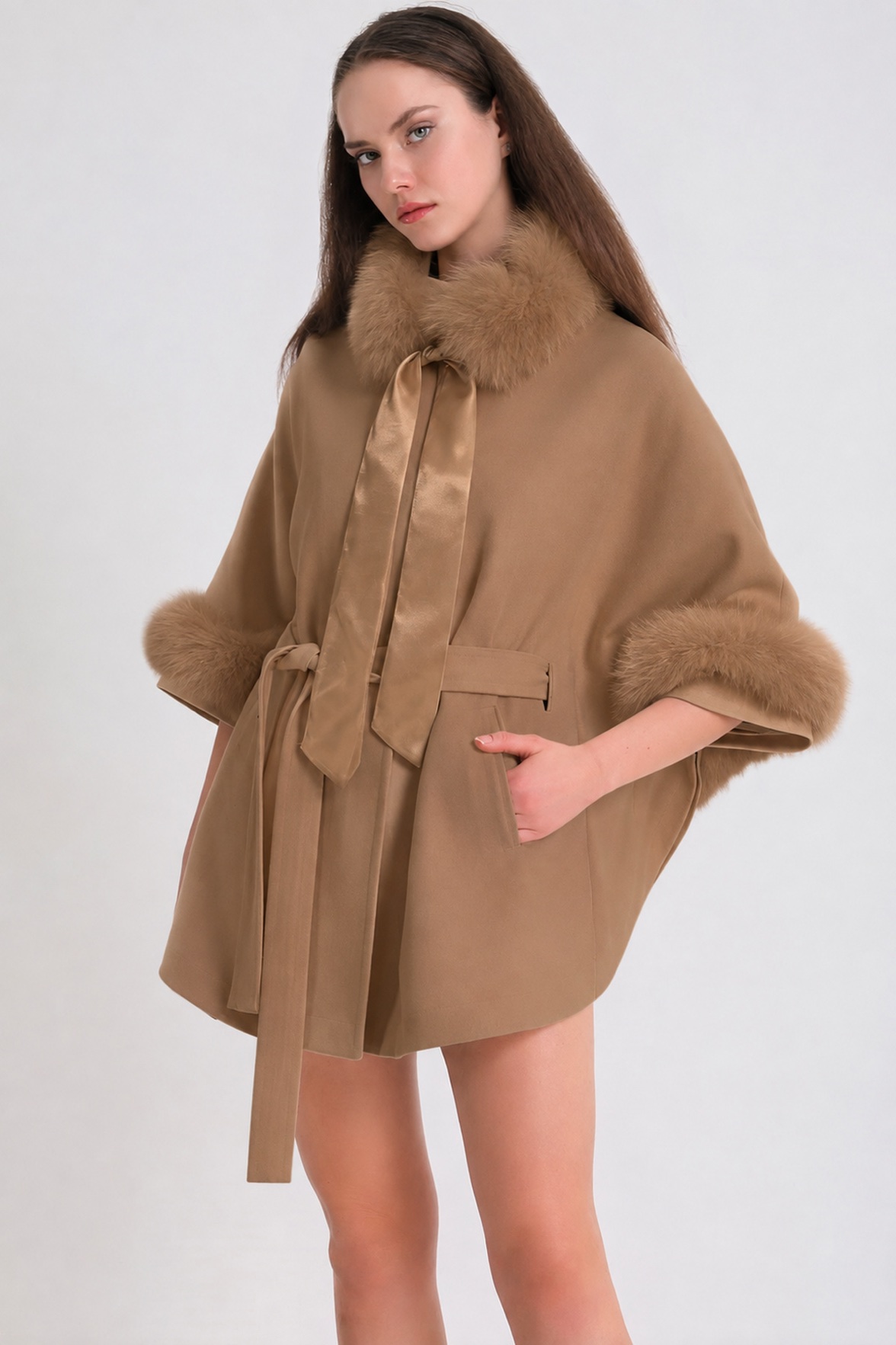 Camel Kaschmirjacke mit Fuchspelzbesatz, LC Leather Club