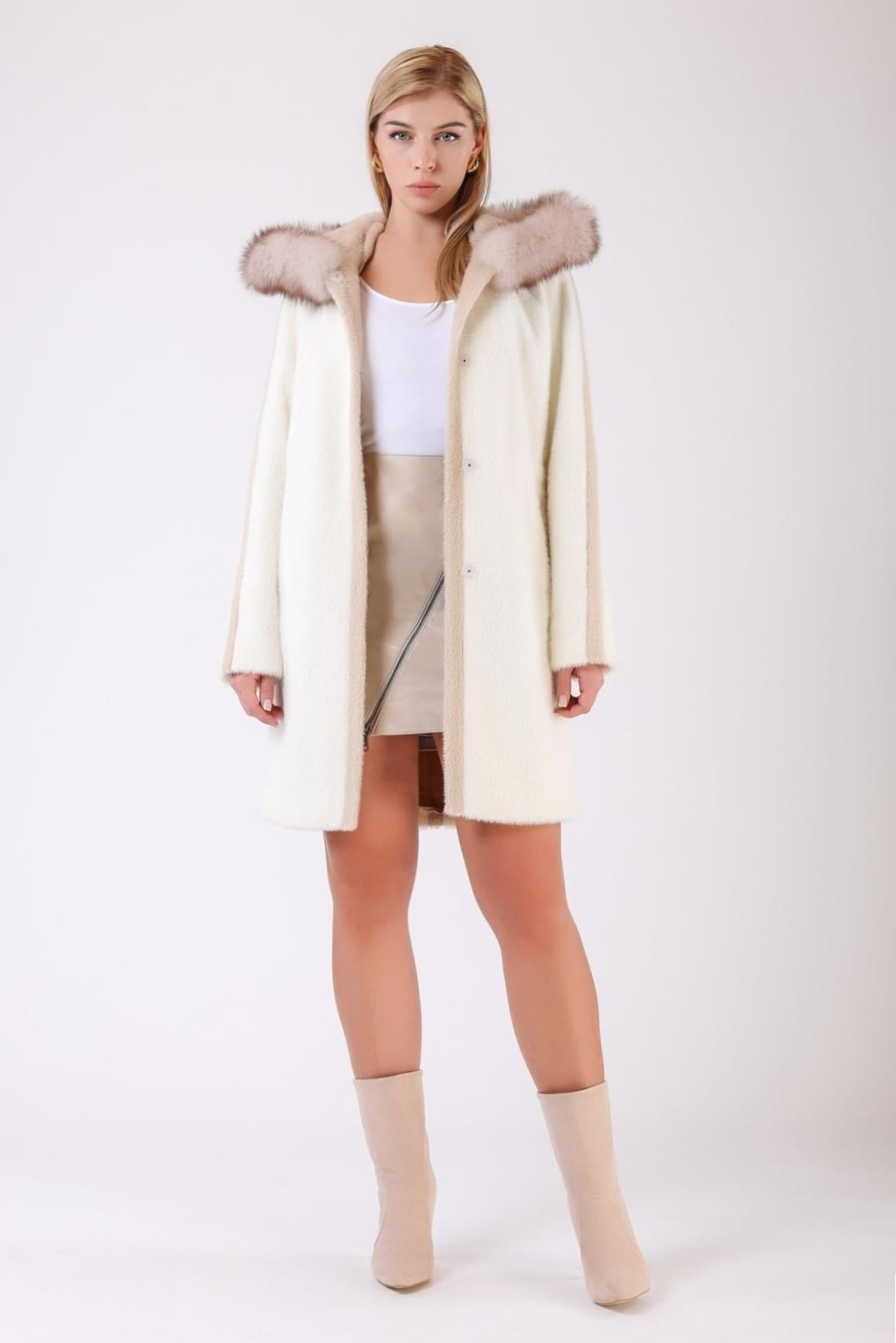 Manteau en laine écru avec garniture renard, LC Leather Club
