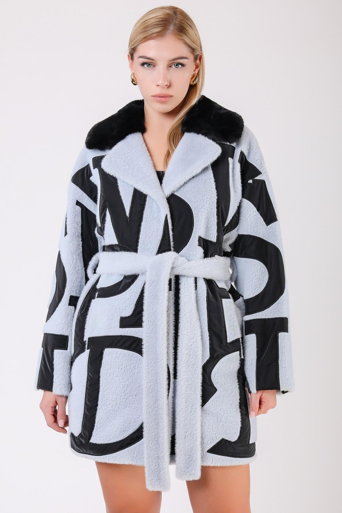 Manteau en laine et fourrure bleu ciel avec motif de lettres, LC Leather Club