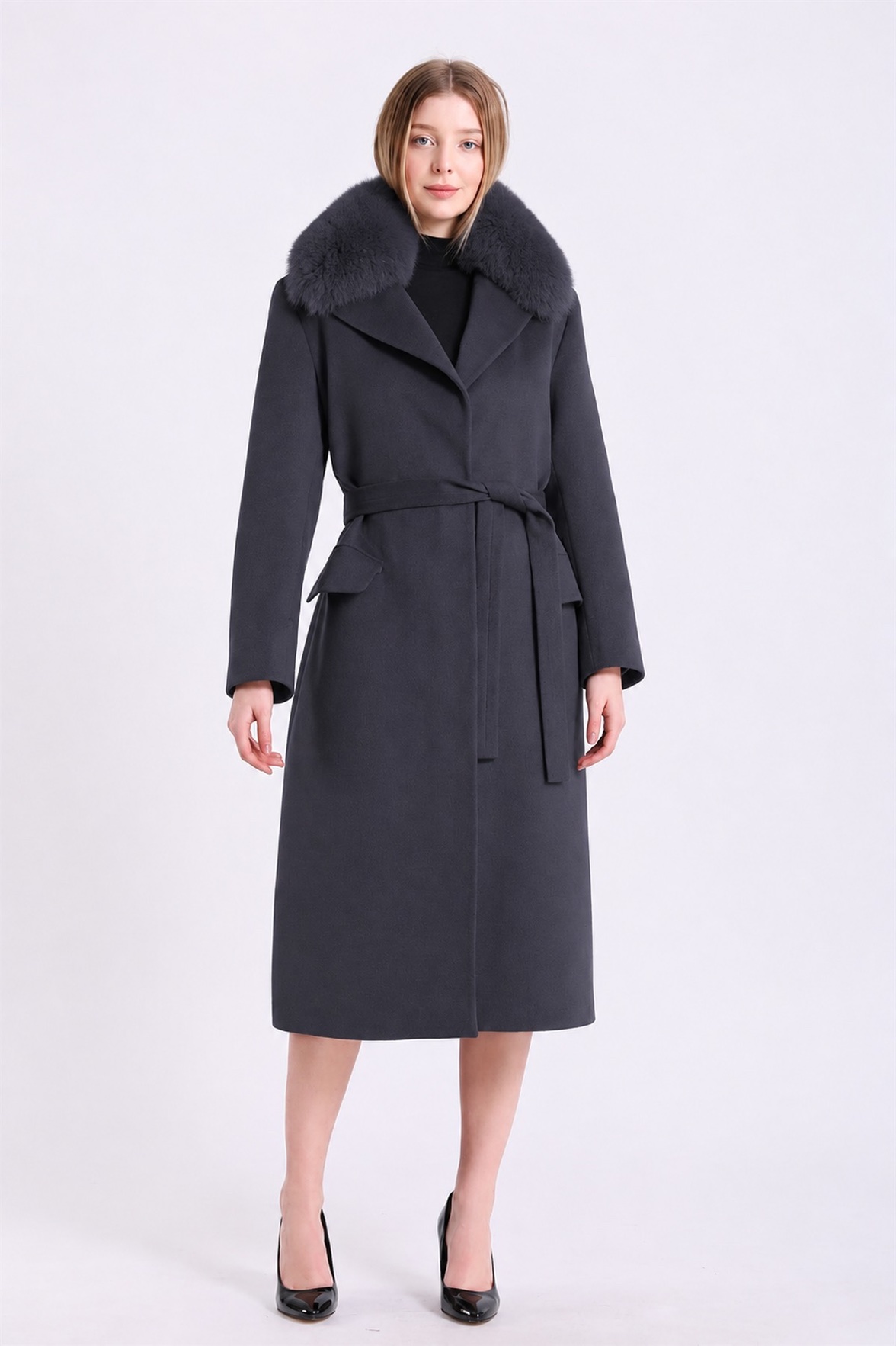 Manteau en cachemire gris avec fitures en renard, LC Leather Club