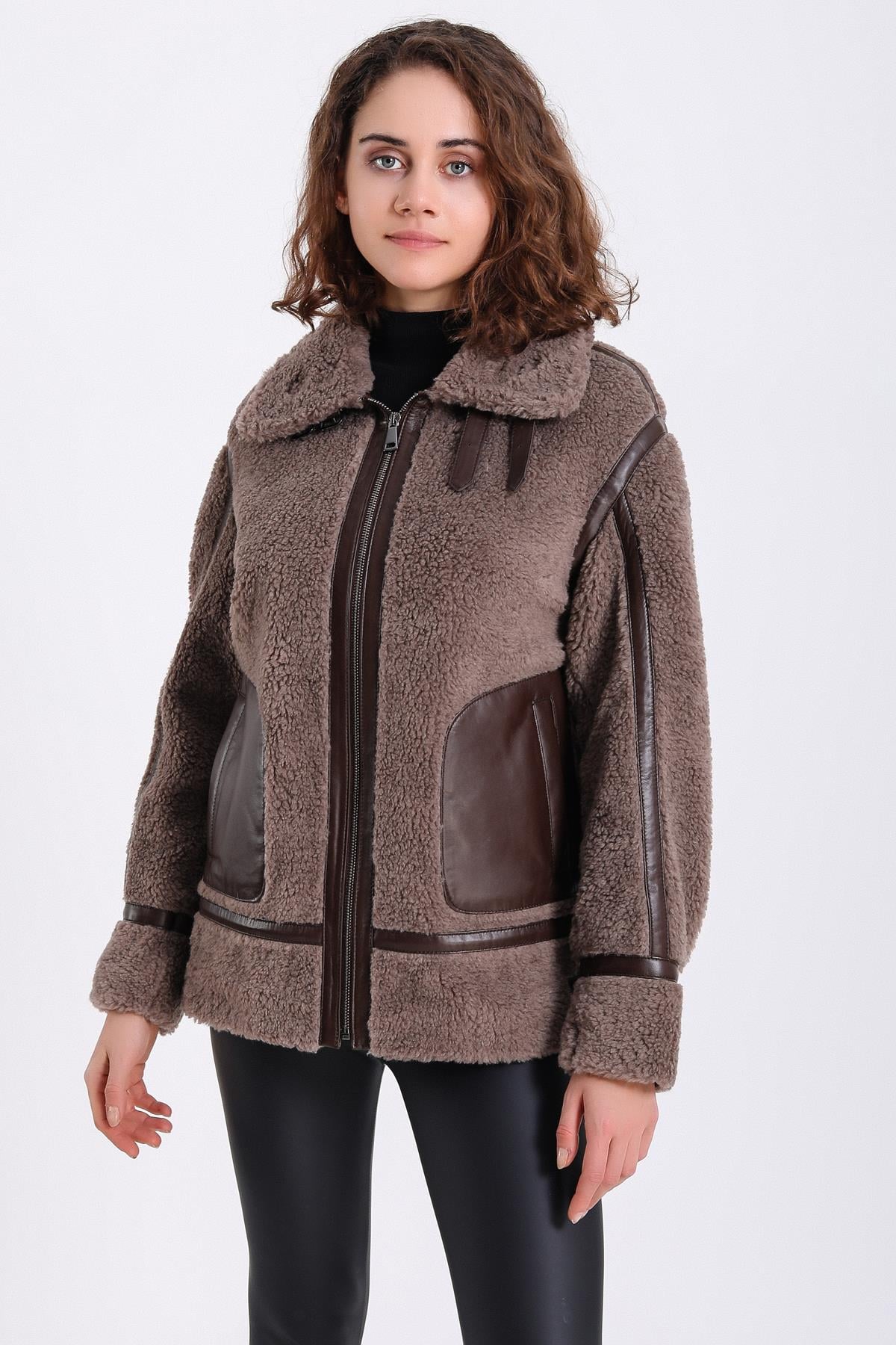 Manteau en laine marron avec garniture de peau d'agneau, LC Leather Club