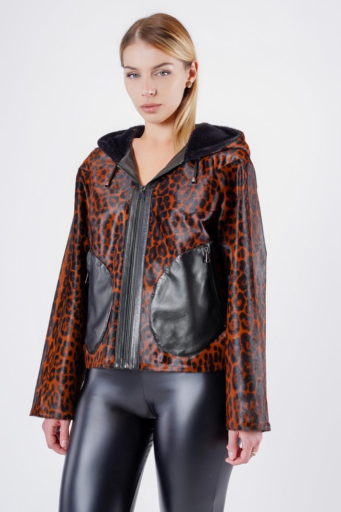 Manteau en fourrure brun motif léopard à capuche, LC Leather Club