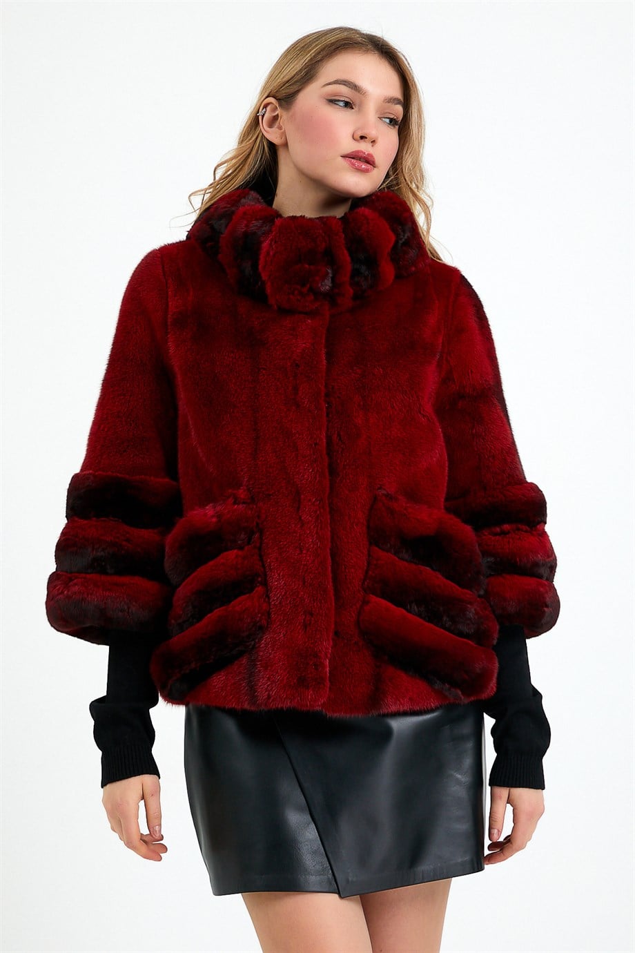 Veste en fourrure de vison rouge avec garniture de chinchilla, LC Leather Club