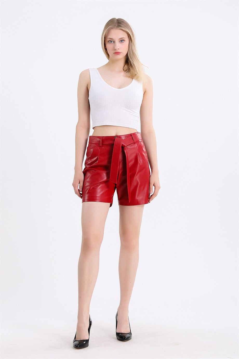 Mini short en cuir rouge, LC Leather Club