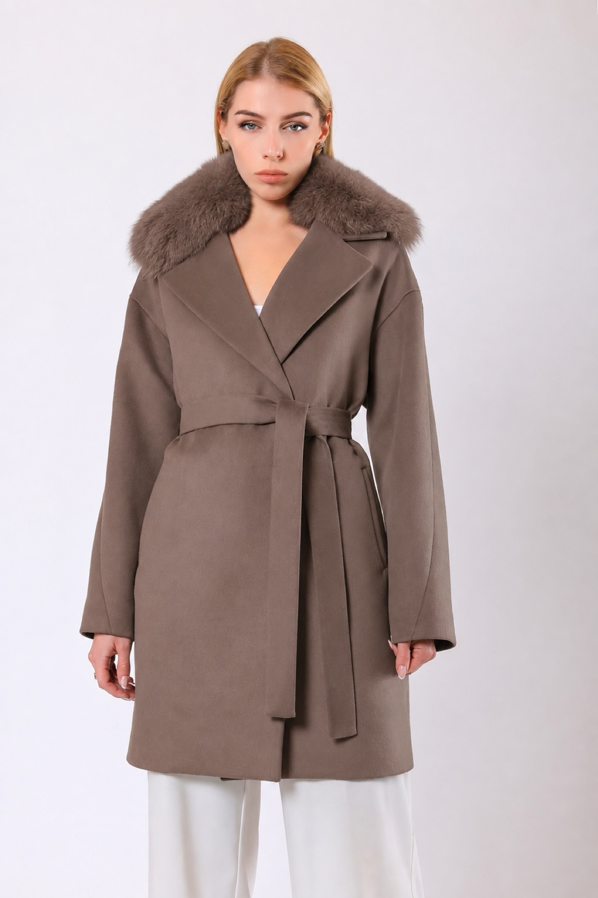Manteau en cachemire Miranda beige foncé avec finiture en fourrure, LC Leather Club