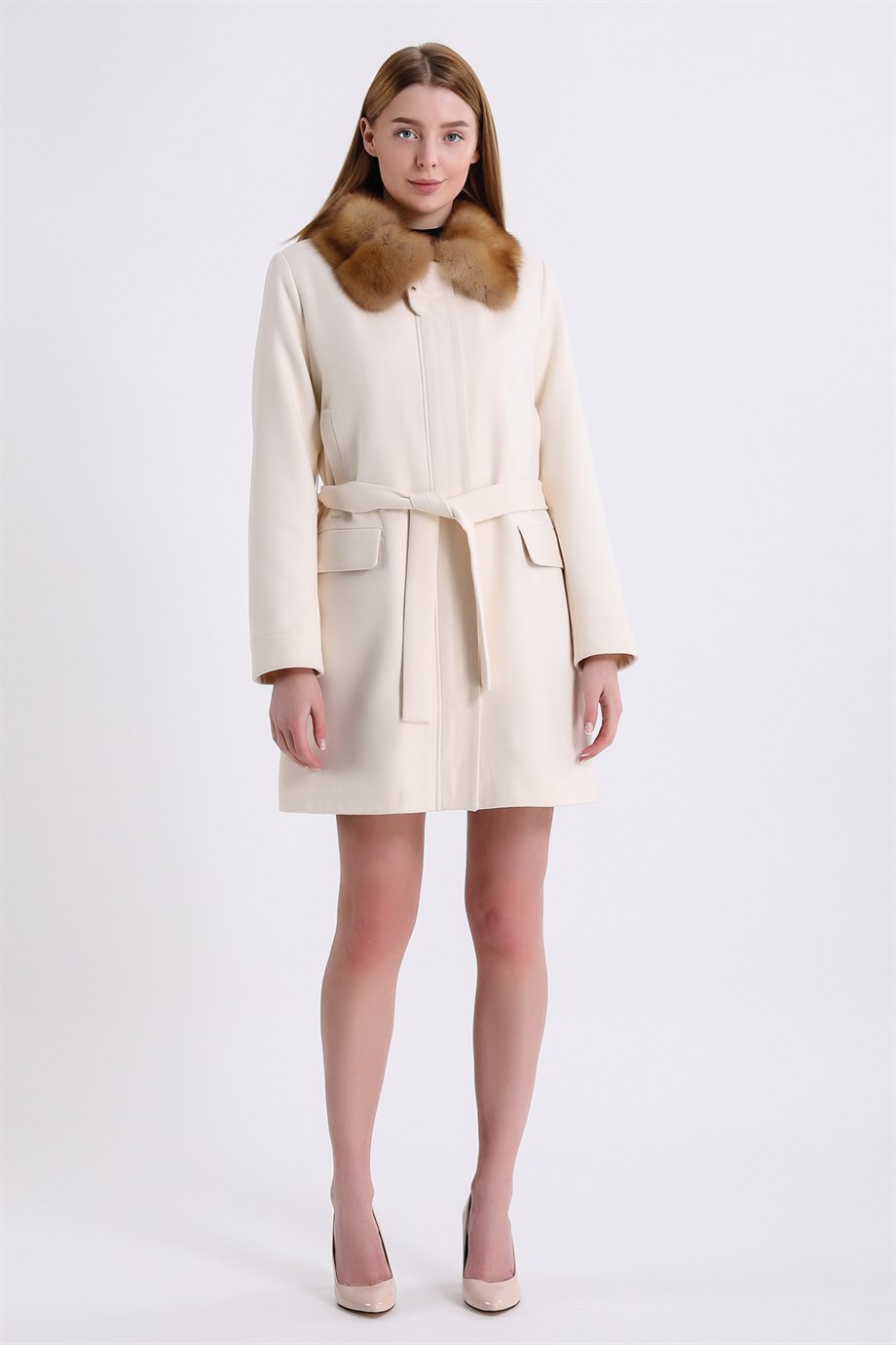Manteau en cachemire crème avec détails en zibeline, LC Leather Club
