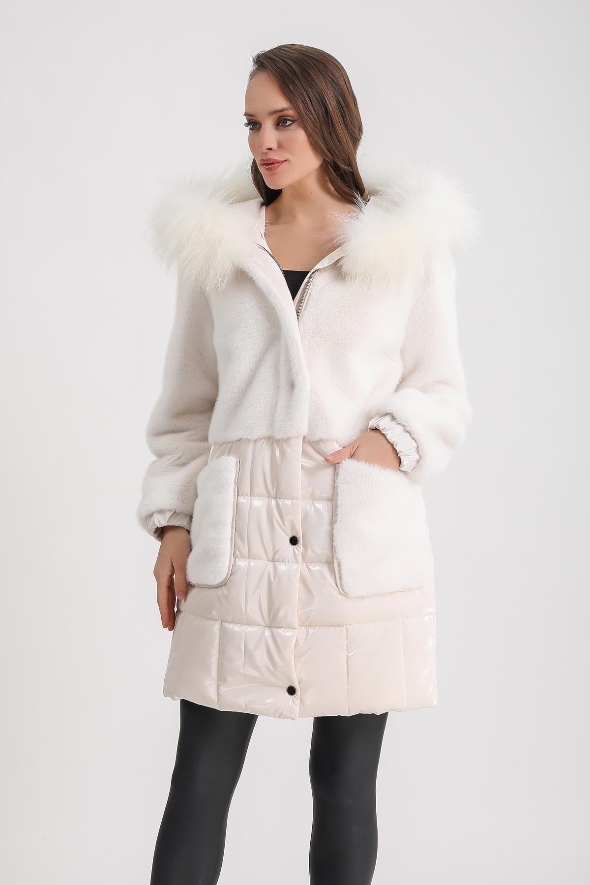 Manteau en alcantara crème avec garniture en fourrure de renard et détails Destiny, LC Leather Club