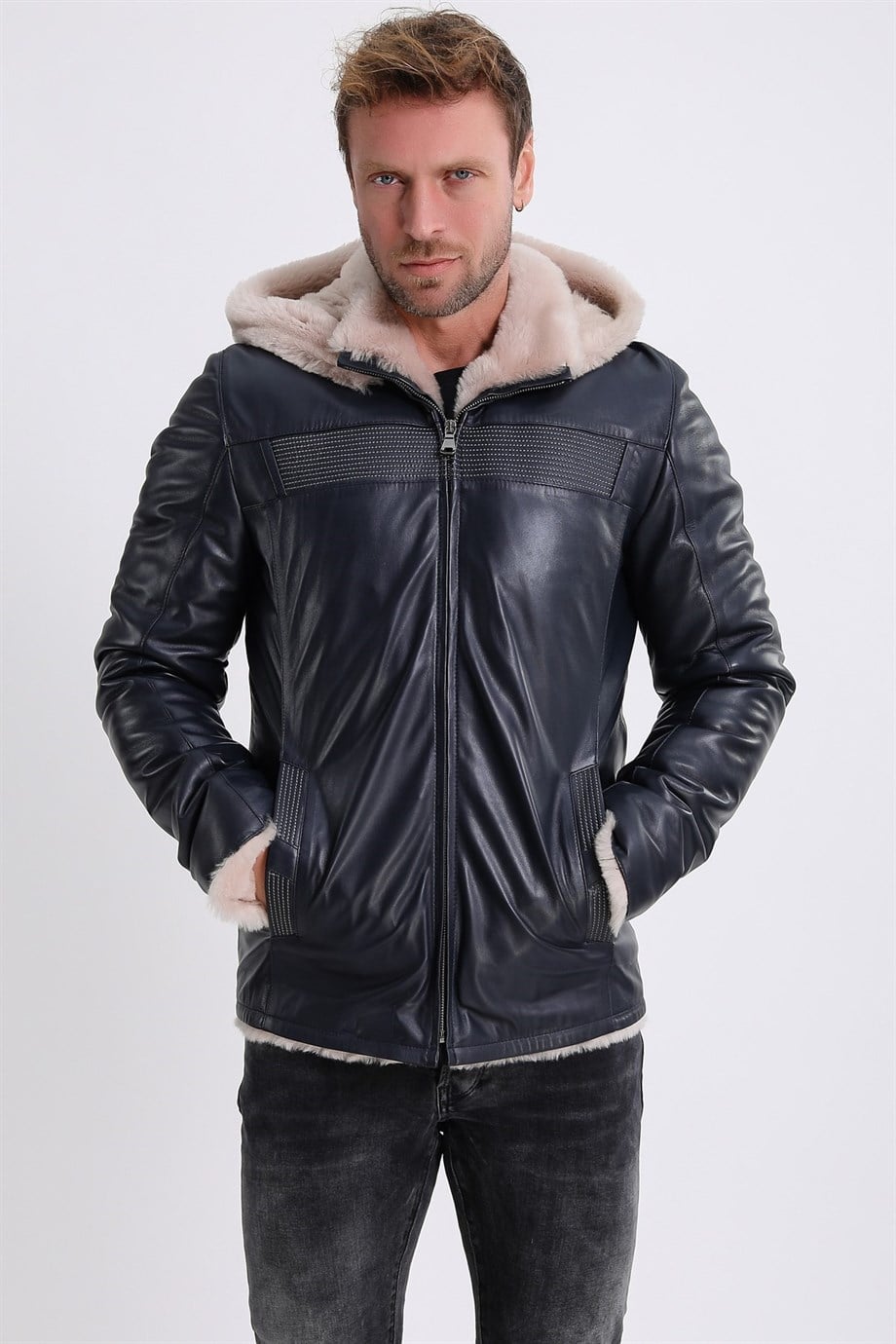 Dunkelblauer Ledermantel mit Pelzfutter, LC Leather Club