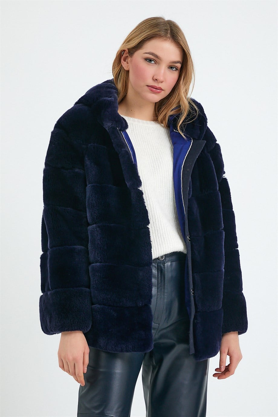 Manteau en fourrure de rex bleu marine, LC Leather Club