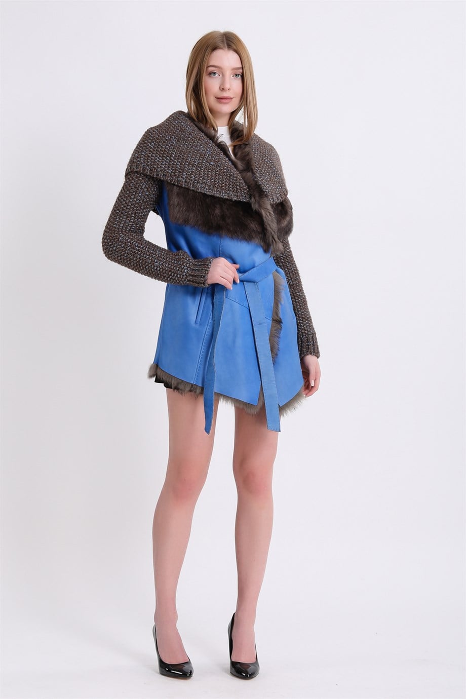 Blauer Strick-Ledermanntel mit Pelzfutter, LC Leather Club