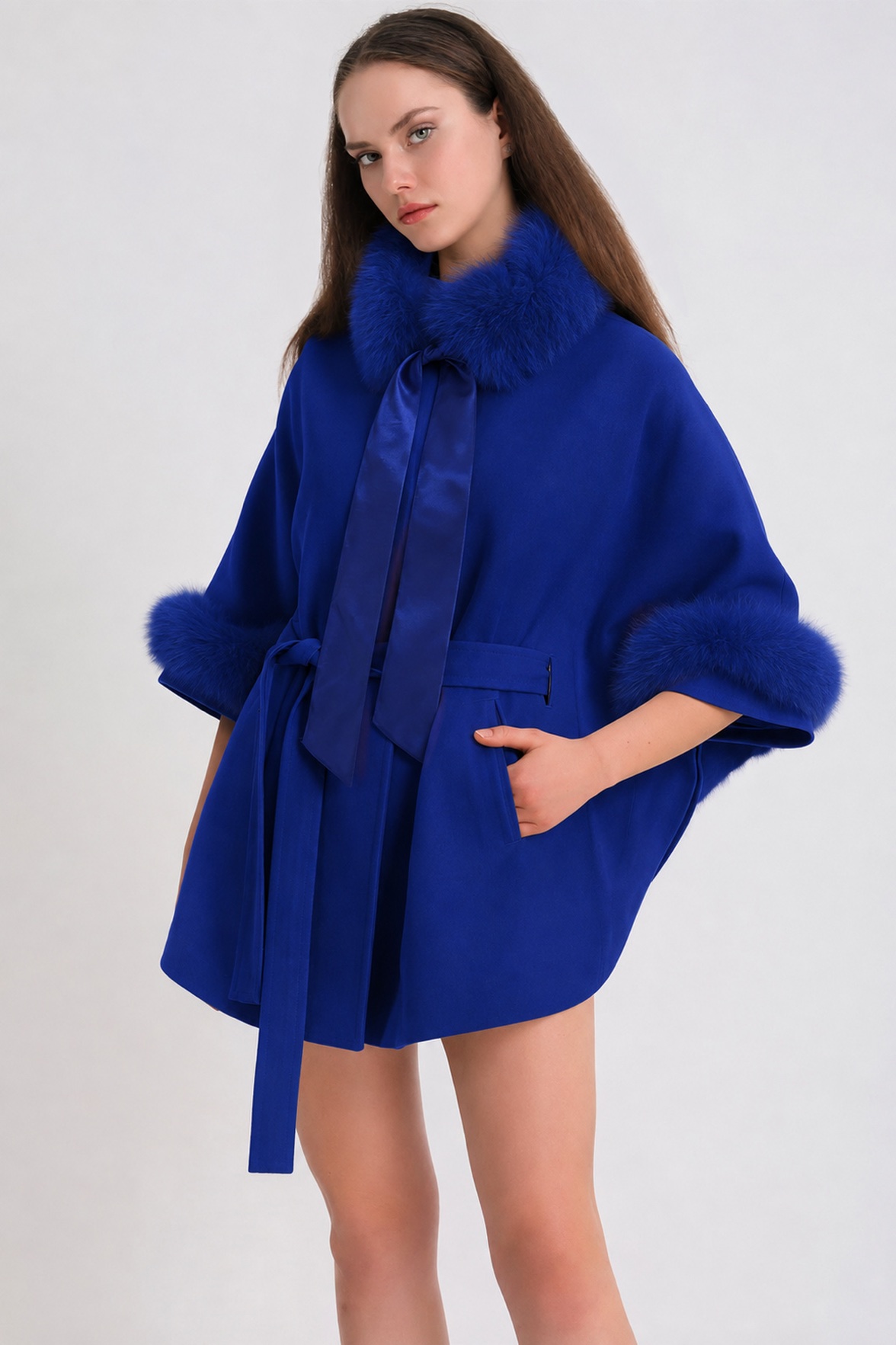 Veste en cachemire bleu avec finiture en renard, LC Leather Club