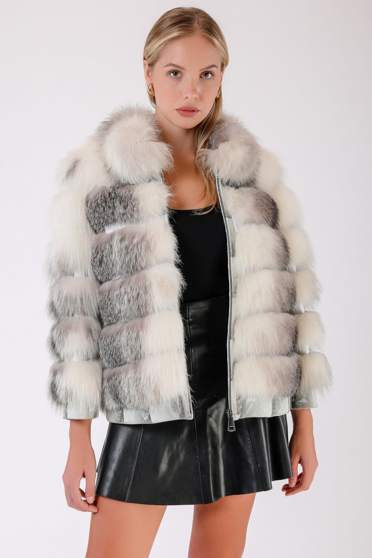 Weißer Fuchspelzmantel, LC Leather Club