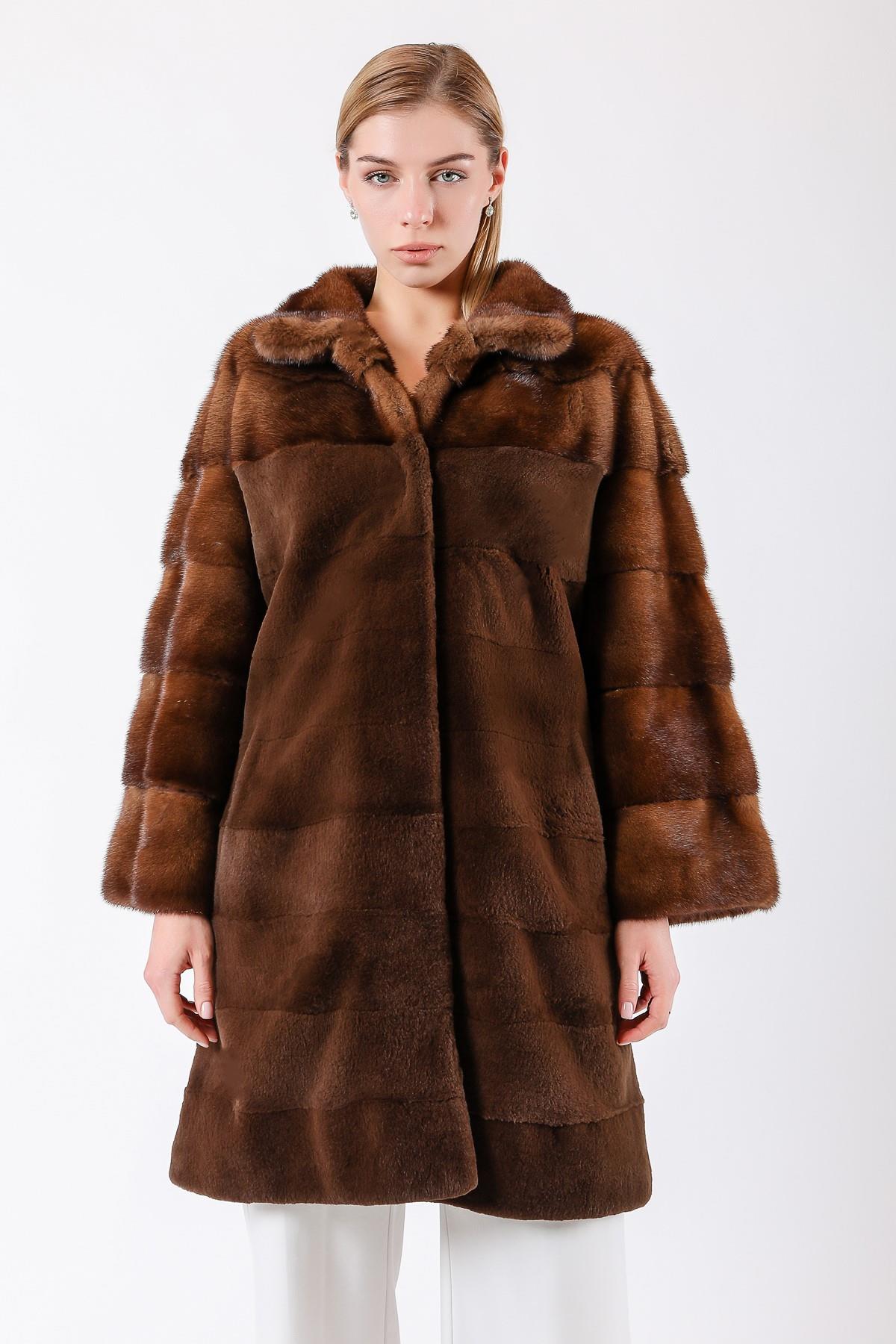 Manteau en astrakan naturel marron avec garniture de fourrure de vison, LC Leather Club