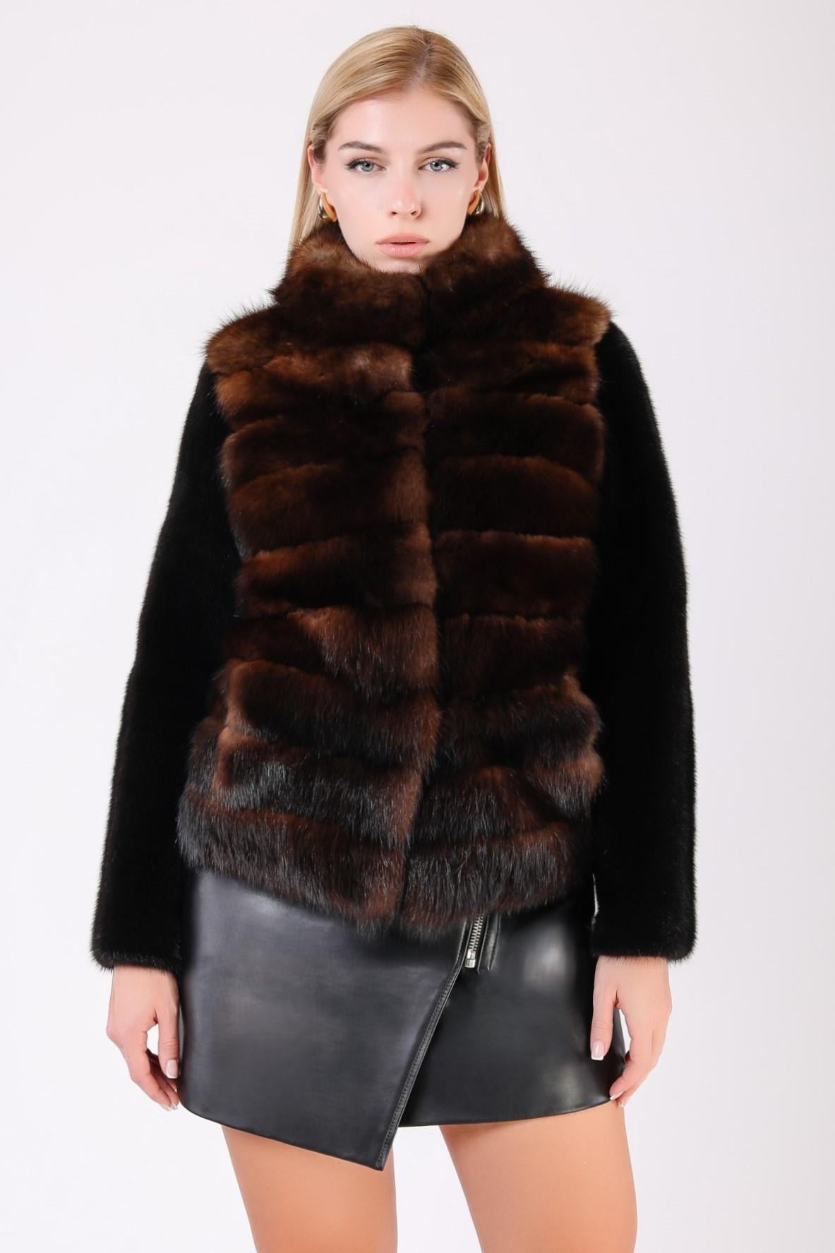Manteau en vison naturel avec détails fourrure de zibeline noire, LC Leather Club