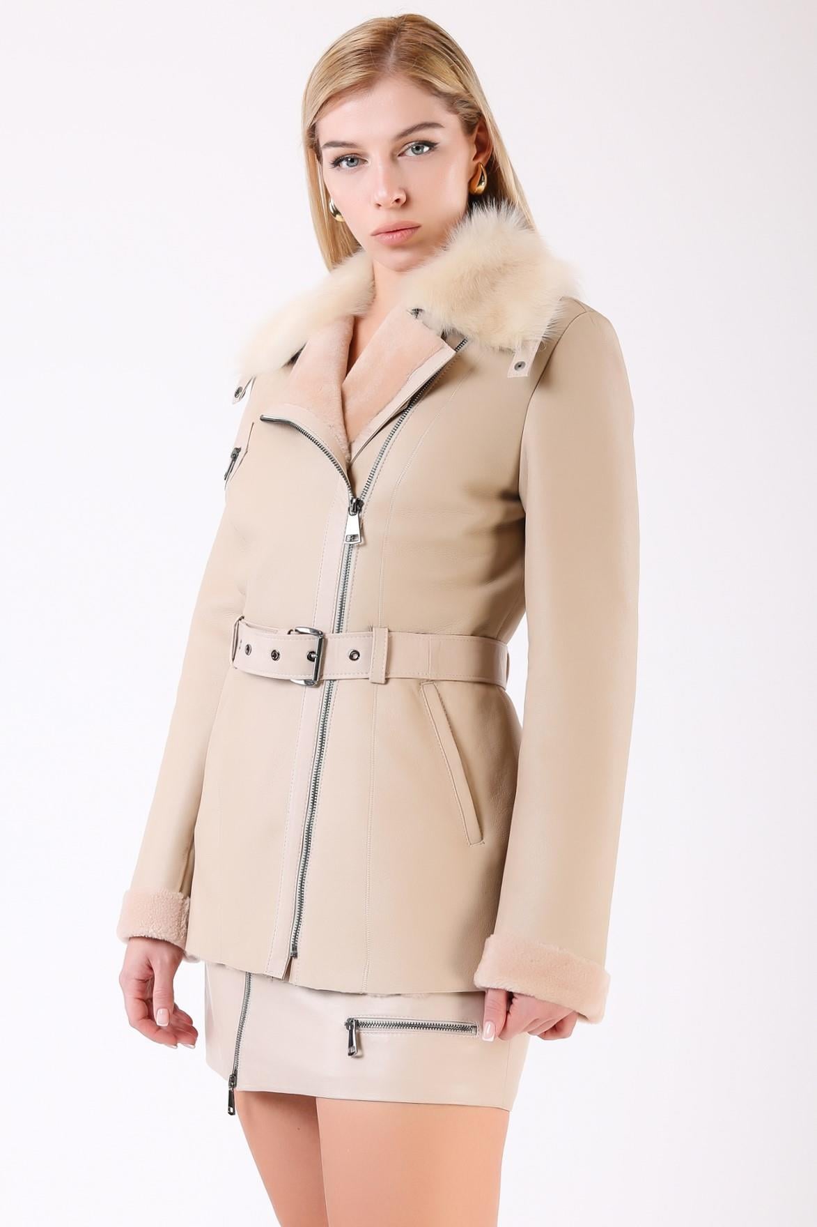 Pastell-Beigefarbener Toskana-Pelzmantel, LC Leather Club
