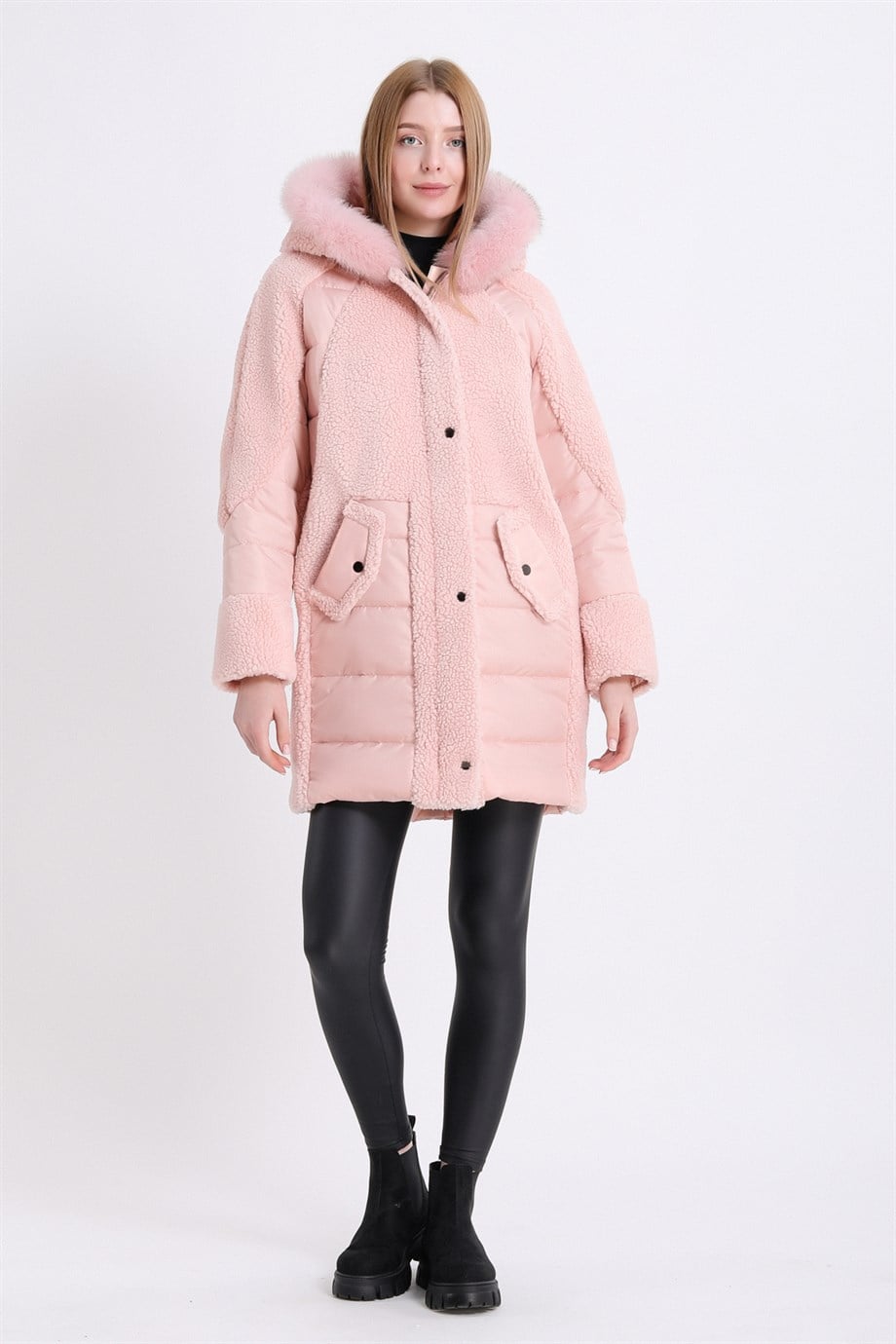 Doudoune rose avec détails en renard, LC Leather Club