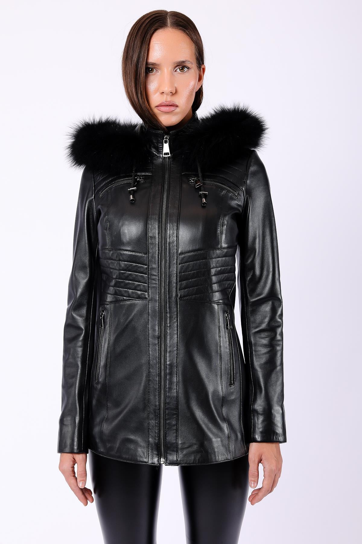 Schwarzer Ledermantel mit Silber-Fuchsfell-Besatzung, LC Leather Club