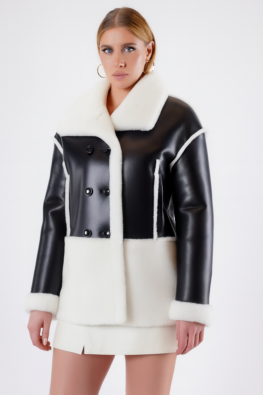 Manteau en cuir noir et blanc doublé de fourrure, LC Leather Club