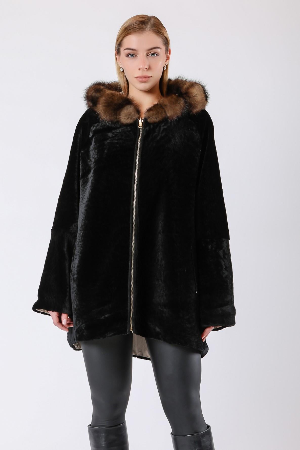 Zwarte omkeerbare astrachan bontmantel, LC Leather Club