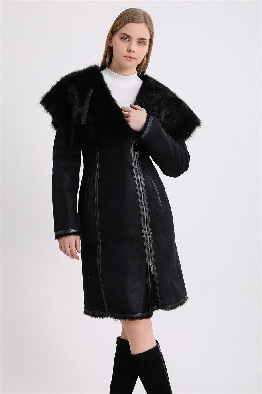 معطف فرو توسكاني بحواف جلدية سوداء, LC Leather Club