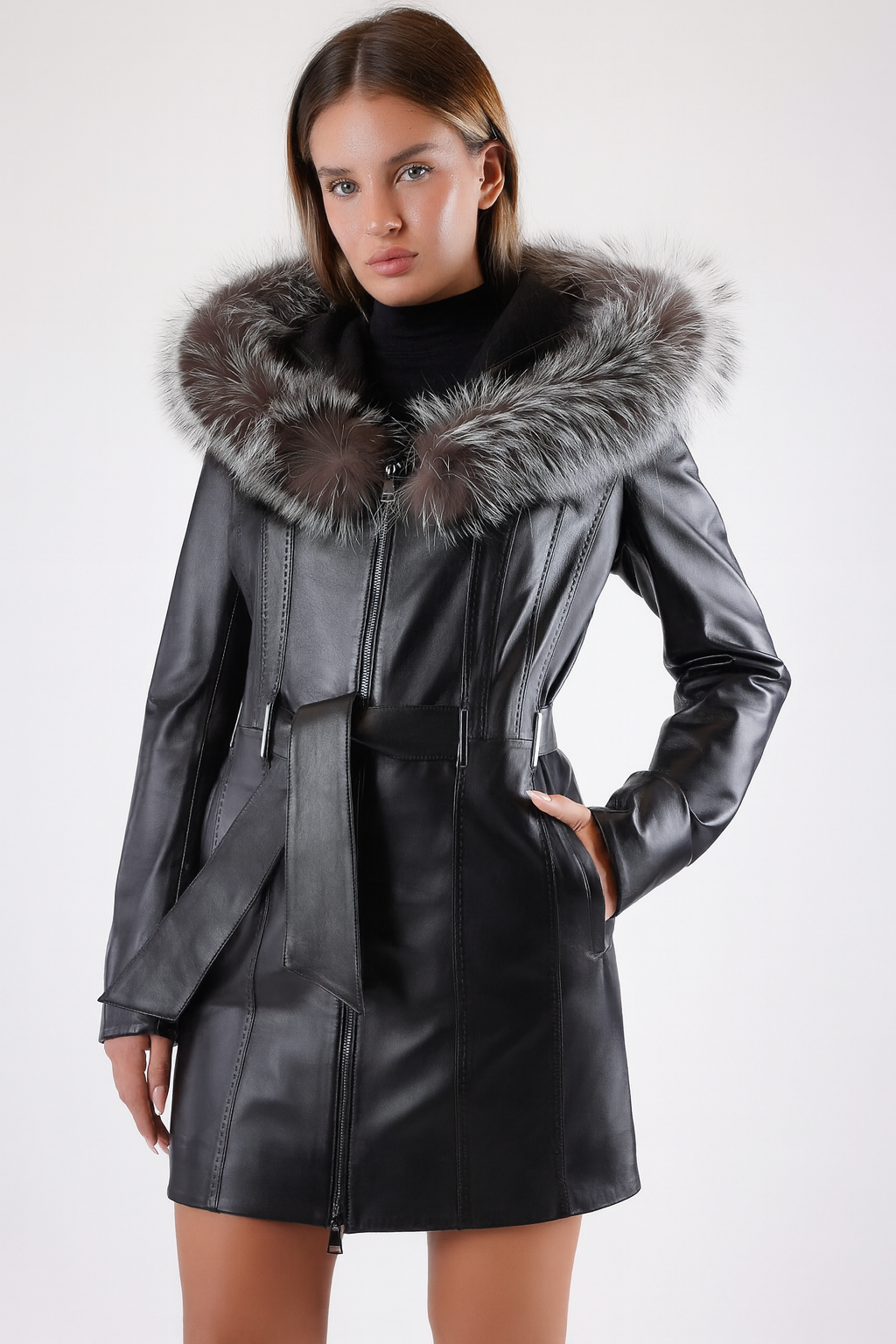 Veste en cuir noir avec garniture fourrure de renard, LC Leather Club