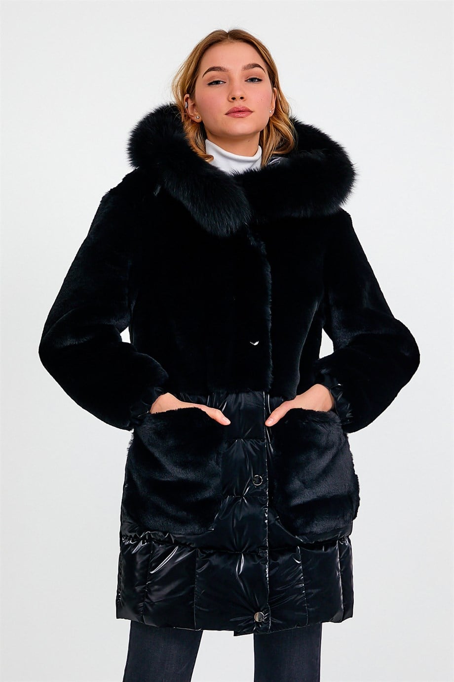 Manteau puffé noir Glam avec garniture de fourrure de renard, LC Leather Club