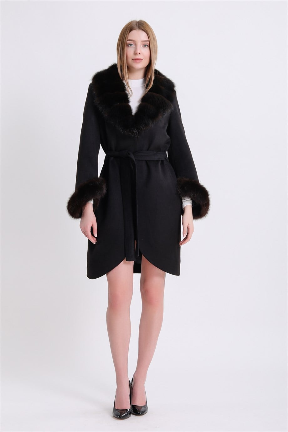Manteau en cachemire noir avec détails en zibeline, LC Leather Club