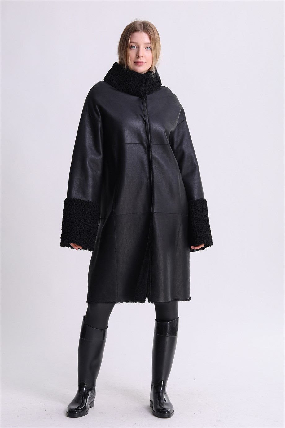 Schwarzer Lammfellmantel mit Tigermuster, LC Leather Club