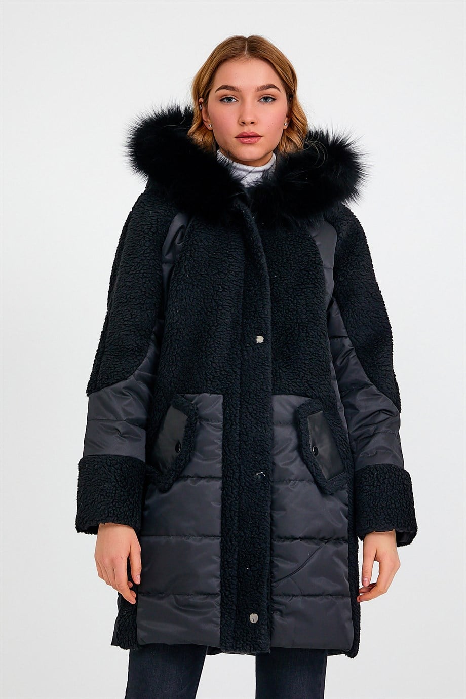 Manteau puffé noir avec garniture de fourrure de renard, LC Leather Club
