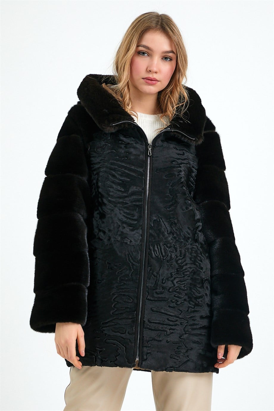 Manteau Swakara noir avec garniture de fourrure de vison, LC Leather Club
