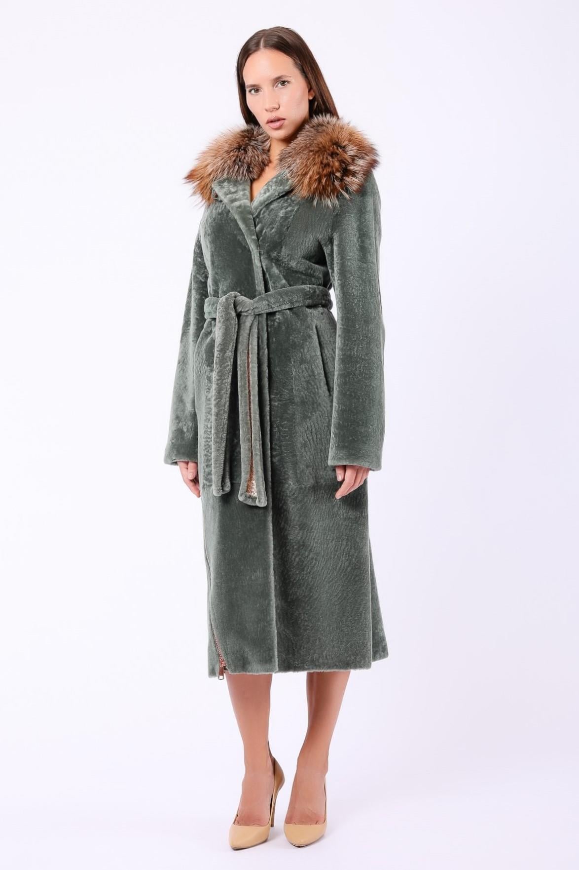 Manteau en astrakan vert avec garniture renard doré double face, LC Leather Club