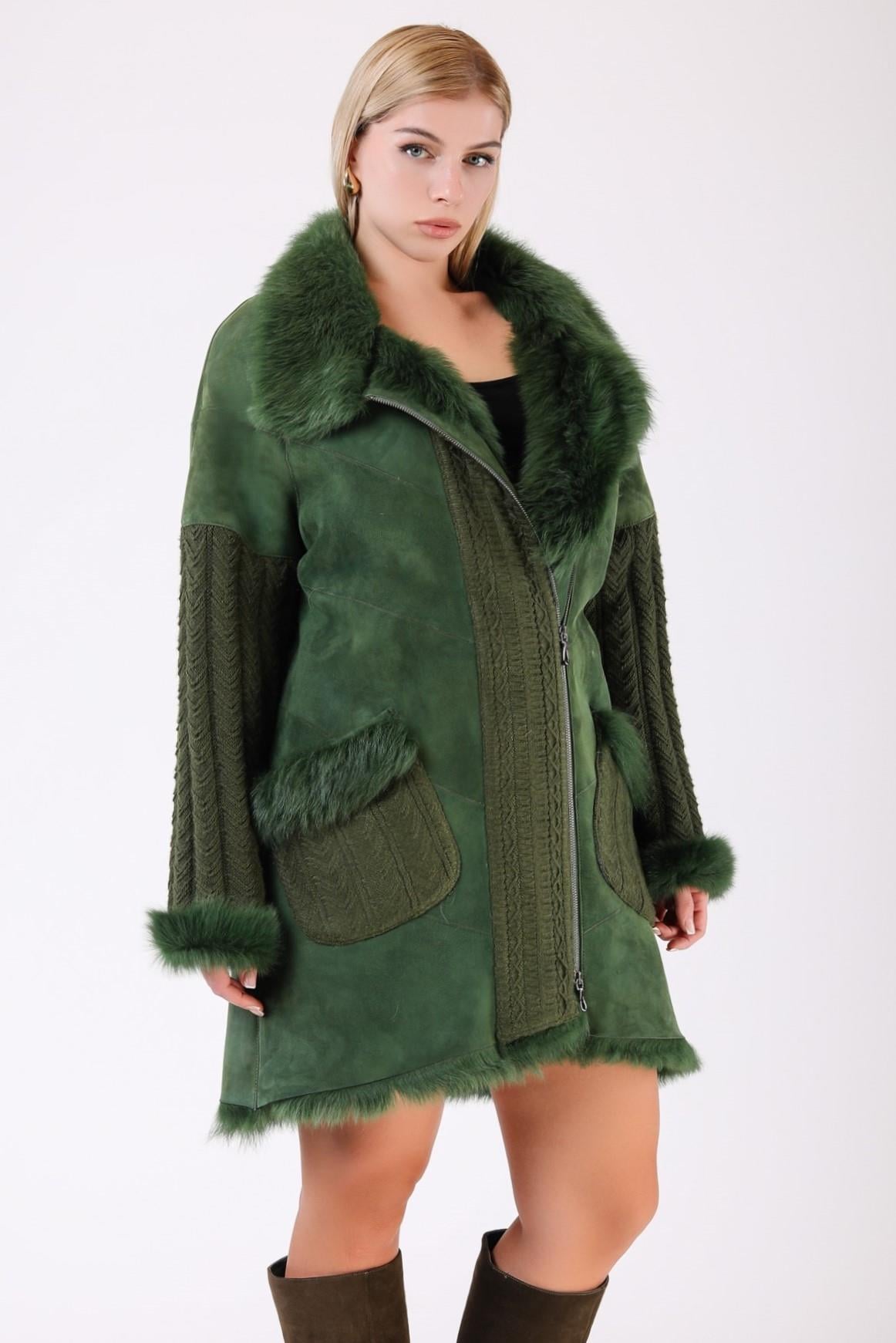 Manteau en fourrure vert avec détails tricot, LC Leather Club