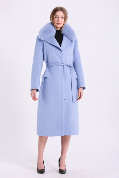 Manteau en cachemire bleu clair avec finitions en fourrure de renard