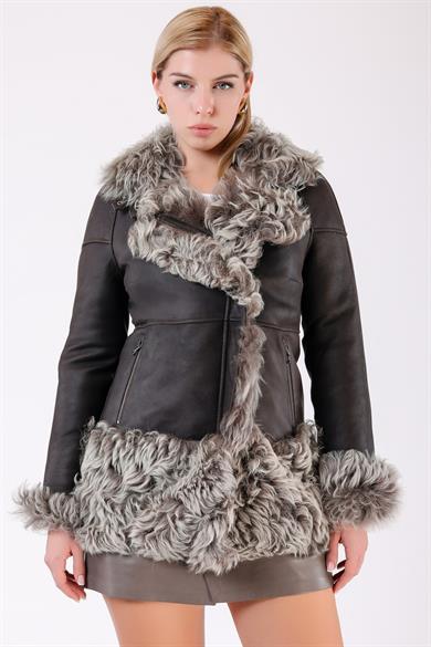 Manteau en fourrure beige