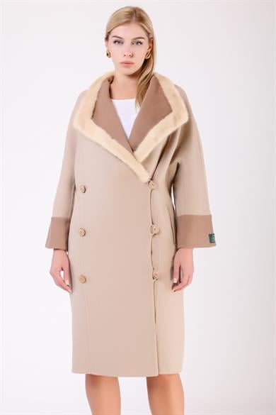Manteau en alpaga beige avec garniture vison