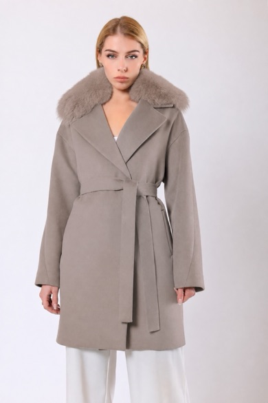 Manteau en cachemire Miranda beige avec finiture en fourrure