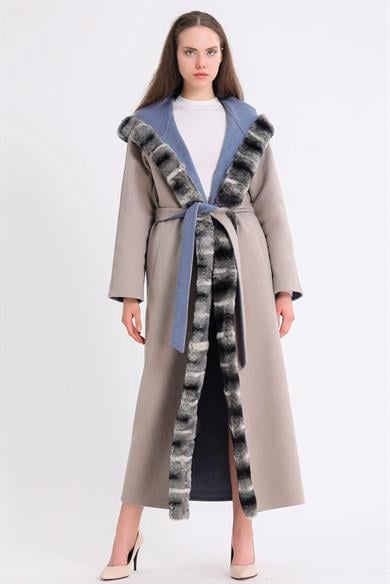Manteau en alpaga beige avec garniture de fourrure rex