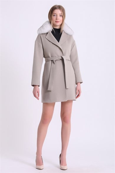 Manteau en cachemire beige garni de fourrure de renard