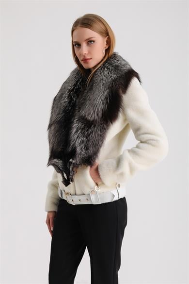 Veste en laine blanche Arjante avec détails en renard argenté