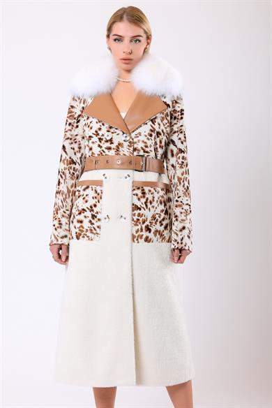 Manteau Charlotte en fourrure de Cavallino motif léopard blanc