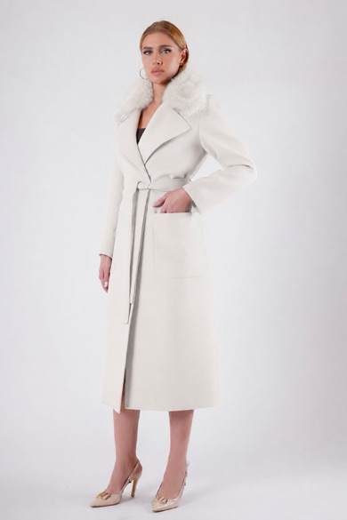 Manteau en cachemire blanc avec fitures en fourrure