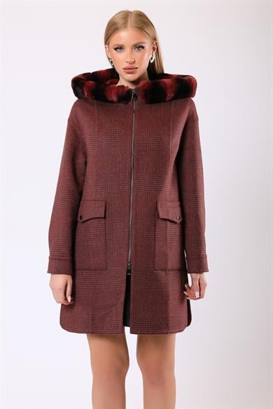 Manteau en cachemire bordeaux Gloria avec détail fourrure