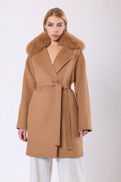 Manteau en cachemire Miranda chameau avec finiture en fourrure